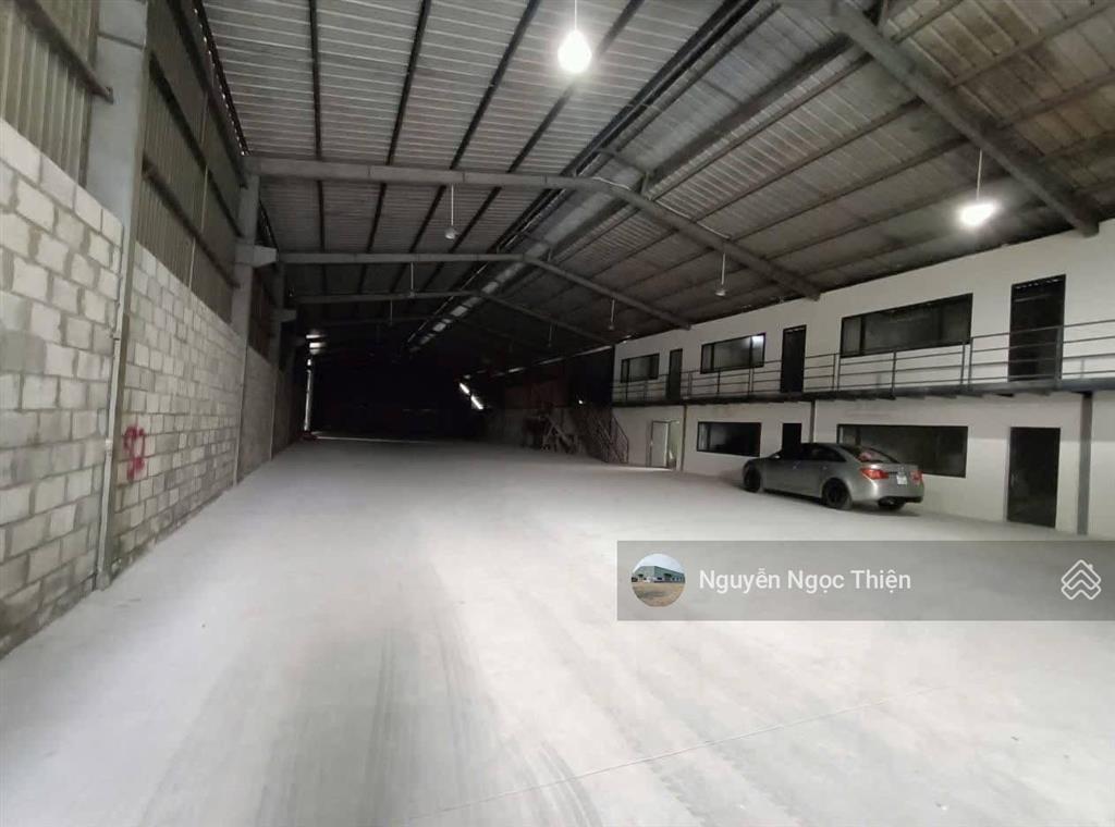 Cho thuê kho, mb 1200m2 giá 120 triệu/tháng mt nguyễn duy trinh, quận 9