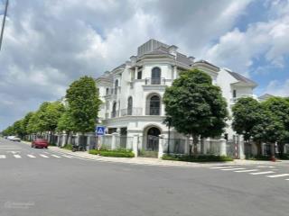 Biệt thự song lập góc mặt trường học, tiếp giáp đường lớn 40m chạy thông ra hồ ngọc trai 24,5ha