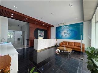 Shop mặt tiền đường đ10, dtsd 480m², thang máy, máy lạnh có hệ thống đèn, nhà hoàn thiện đẹp