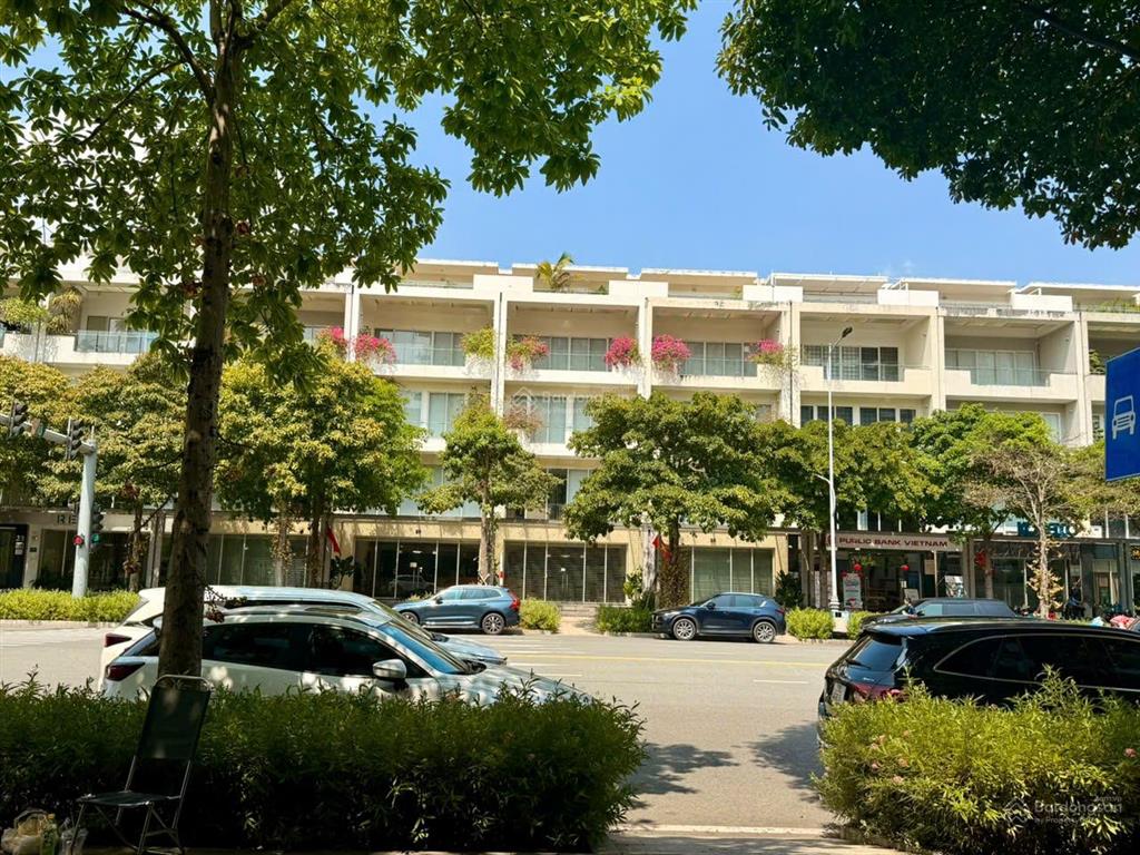 Bán nhà nguyễn cơ thạch. diện tích 7.1m x 24m, nhà 2 mặt thoáng, vị trí kinh doanh cực đẹp