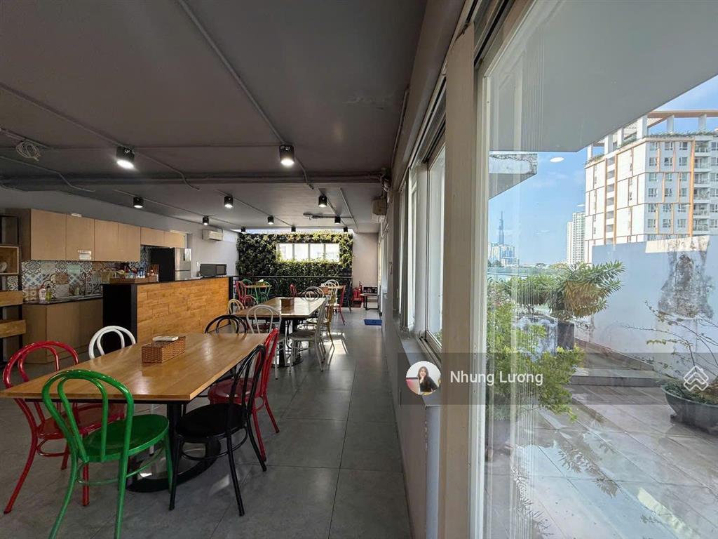 E đang giữ chìa khóa căn cho thuê tại nguyễn cơ thạch sala, 7.1m x 24m2, anh chị cần xem nhắn em ah