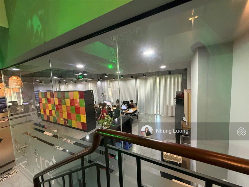 Cho thuê 1.400m2 ngay mt nguyễn cơ thạch sala,  em nhung tư vấn chi tiết 0931 490 ***