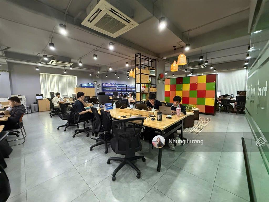 Cho thuê 1.400m2 ngay mt nguyễn cơ thạch sala,  em nhung tư vấn chi tiết 0931 490 ***