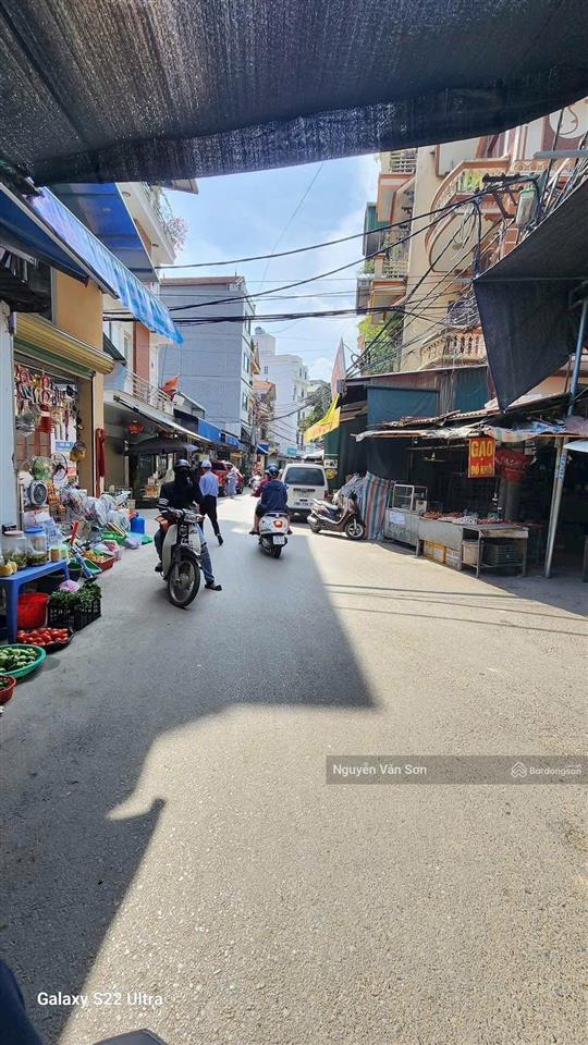Mình chính chủ bán lô đất phụng châu, chương mỹ  dt 75m2 mặt đường lớn 2 ô tô tránh. giá hơn 5 ty