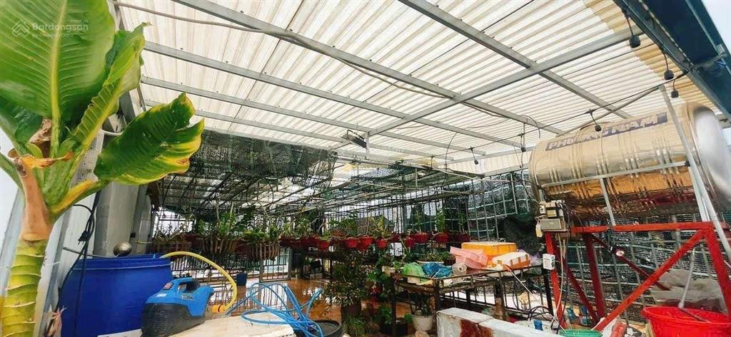 Nhà 3 tầng, mặt phố, đường ô tô phan đình phùng, 64m2, có kết cấu, cần bán ngay