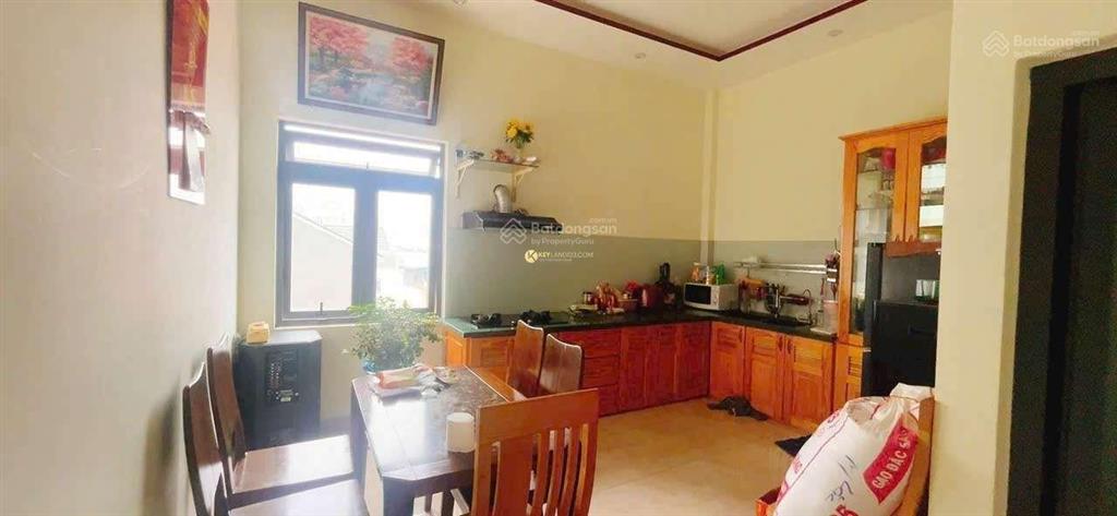 Nhà 3 tầng, mặt phố, đường ô tô phan đình phùng, 64m2, có kết cấu, cần bán ngay