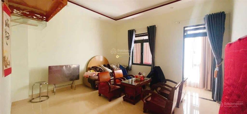 Nhà 3 tầng, mặt phố, đường ô tô phan đình phùng, 64m2, có kết cấu, cần bán ngay