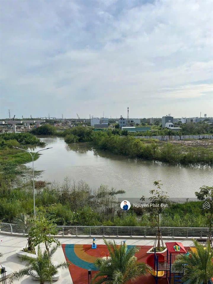 Chính chủ bán nhanh căn hộ 1pn+ giá 3,2tỷ  tháp d view sông  có hợp đồng thuê sẵn 6tr/tháng