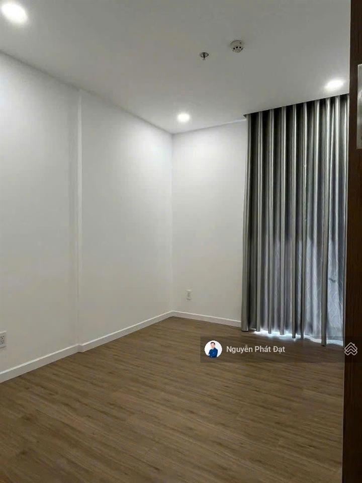 Chính chủ bán nhanh căn hộ 1pn+ giá 3,2tỷ  tháp d view sông  có hợp đồng thuê sẵn 6tr/tháng