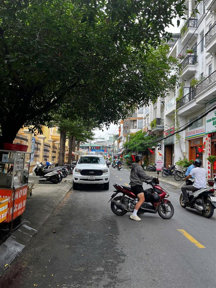 Bán đất thổ cư 547m2 ! ngang khủng 20m dài 30m đường dương quảng hàm q.gò vấp chỉ 115tr/m2