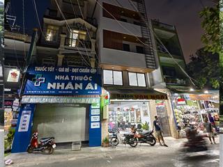 Bán nhà mt 5 tầng  550m2 sàn  16 phòng chdv + 1 mặt bằng kinh doanh  p10 tân bình