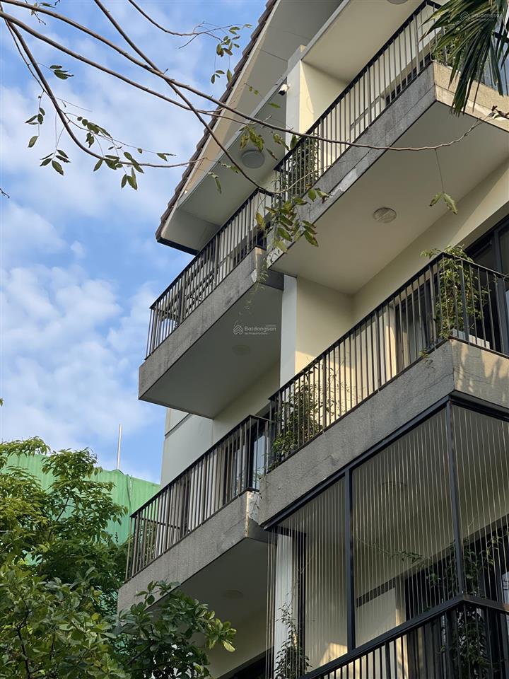 Cho thuê biệt thự xinh đẹp 130m2 đủ đồ giá chỉ bằng căn liền kề tại vinhomes thăng long