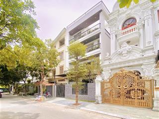 Biệt thự phong cách hiện đại tại kdt việt hưng, dt 190m2, mt 9.5m, thang máy, vỉa hè, ô tô đỗ