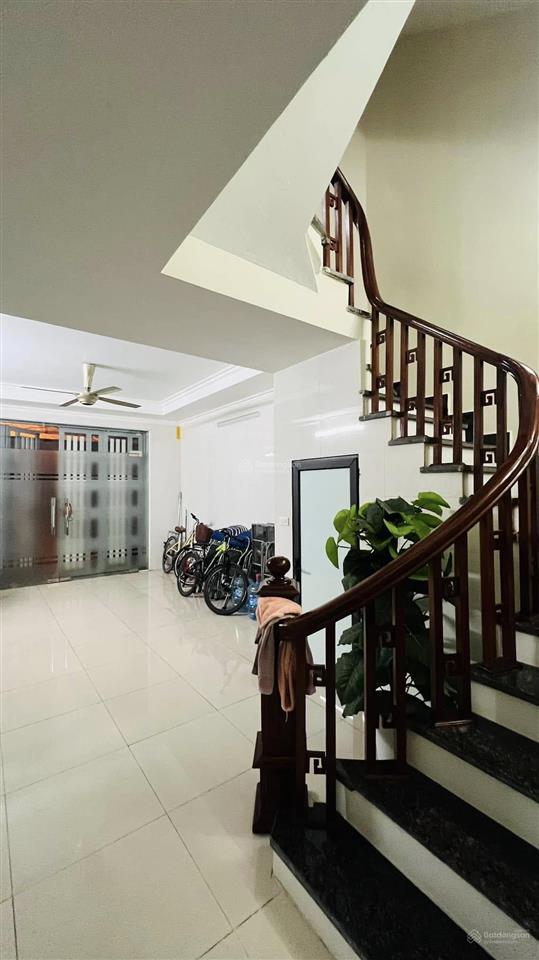 Cần bán gấp nhà lương thế vinh trung văn 45m2 lô góc 6 tầng ô tô vào nhà ở, kinh doanh