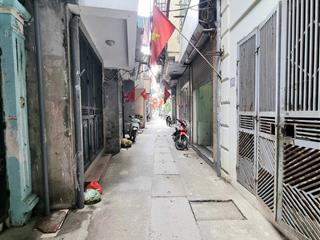 Cần bán nhà mặt ngõ khương trung, sd 20m2, 5 tầng, lô góc