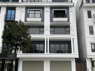 Cho thuê gấp nhà mặt phố nhật chiêu view hồ tây, diện tích 150m2 x 5 tầng, mặt tiền 7m