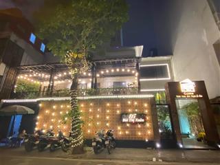 Cho thuê nhà biệt thự pháp cổ phố quang trunghoàn kiếm, diện tích 200m2 x 3 tầng, mặt tiền 13m