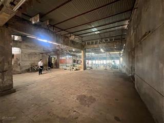 Cho thuê mặt bằng dạng kho xưởng khu nghĩa tân, diện tích 1000m2, mặt tiền 15m nở hậu