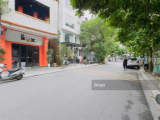 Bán nhà tô ngọc vân dt 147m2, mt 12.7m, 9 tầng, có vỉa hè, cho thuê 3.6 tỷ/năm, view hồ tây