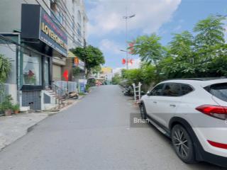 Chính chủ bán gấp nhà mặt phố âu cơ dt 205m2, mt 8.4m, 2 mặt tiền