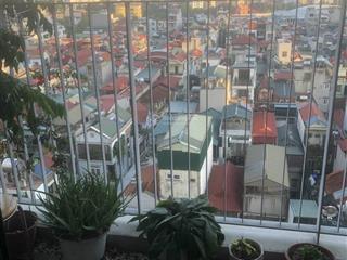 Bán căn hộ 2 ngủ chung cư kosmo tầng trung view thoáng giá tốt chỉ nhỉnh 7 tỷ  0988 379 ***
