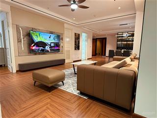 Bán căn hộ cao cấp ciputra diện tích 123m2 full nội thất đẹp long lanh tặng lại khách hướng mát