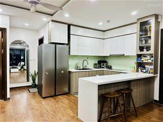 Bán căn hộ 3 phòng ngủ  tầng cao view hồ điều hoà  có slot ô tô  nhà full nội thất mua về ở ngay