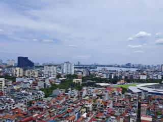 Bán căn 3 ngủ 2 vệ sinh tầng trung hướng đông nam view hồ tây sẵn nội thất và sổ giá tốt 0988 379 ***