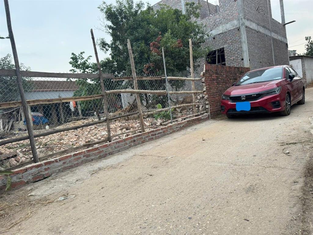 Chính chủ bán 100 m2 full thổ cư hai mặt tiền mt = mh = 5,6 m