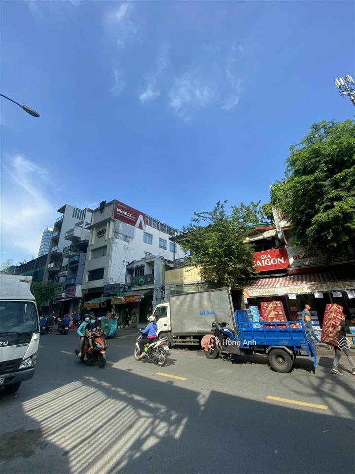 Bán nhà mt cô bắc, q1  đối diện dự án manhattan  dt (10 x 28)  cấp 4  xd 1h 8 tầng  giá 180 tỷ