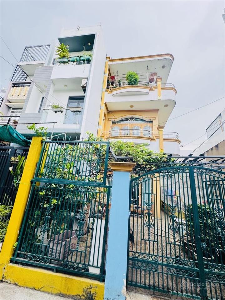 Nhà 3 tầng, 5.5x22m, bình trị đông, tên lửa nối dài