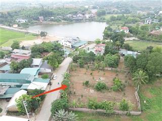 Bán đất mặt đường trục chính đông xuân , quốc oai view hồ gần chợ lập thành, dt 400500m2