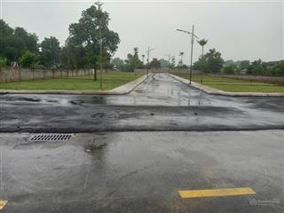 Bán đất xuân sơn ngay uỷ ban, tiểu học, đường tỉnh 413 mở rộng dt 100m2, nhỉnh 1 tỷ  0973 430 ***
