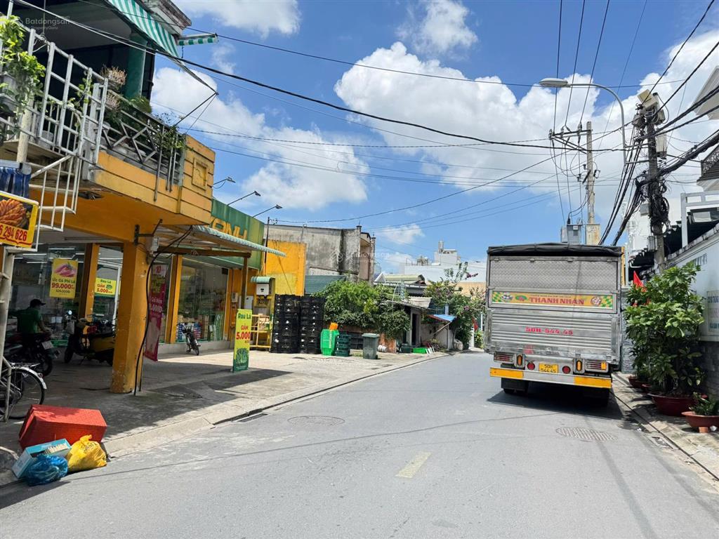Căn góc buôn bán 5x20m, mặt tiền nhánh tch36 ra chợ đông bắc