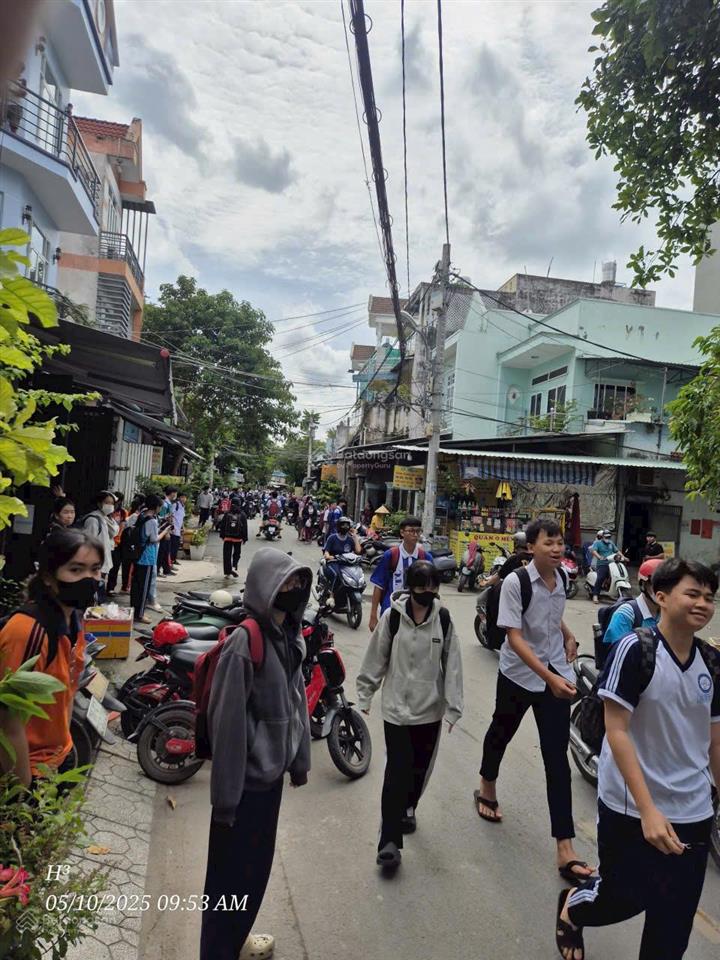 Nhà mặt tiền chung thị minh  ht31 dt 4,5x20m, 3 tấm, ngay cổng sau thcs nguyễn huệ