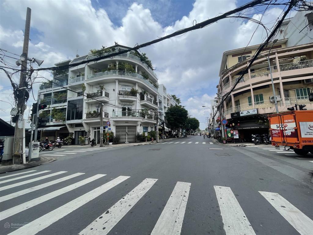 Căn góc 2mtkd cao văn lầu dt 4.8x16m nhà 4 tấm giá 18.6 tỷ
