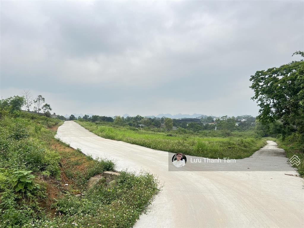 Chủ cần bán lô góc 2 mặt tiền 1671m2 có 700m2 thổ cư tại nhuận trạch, lương sơn, hòa bình