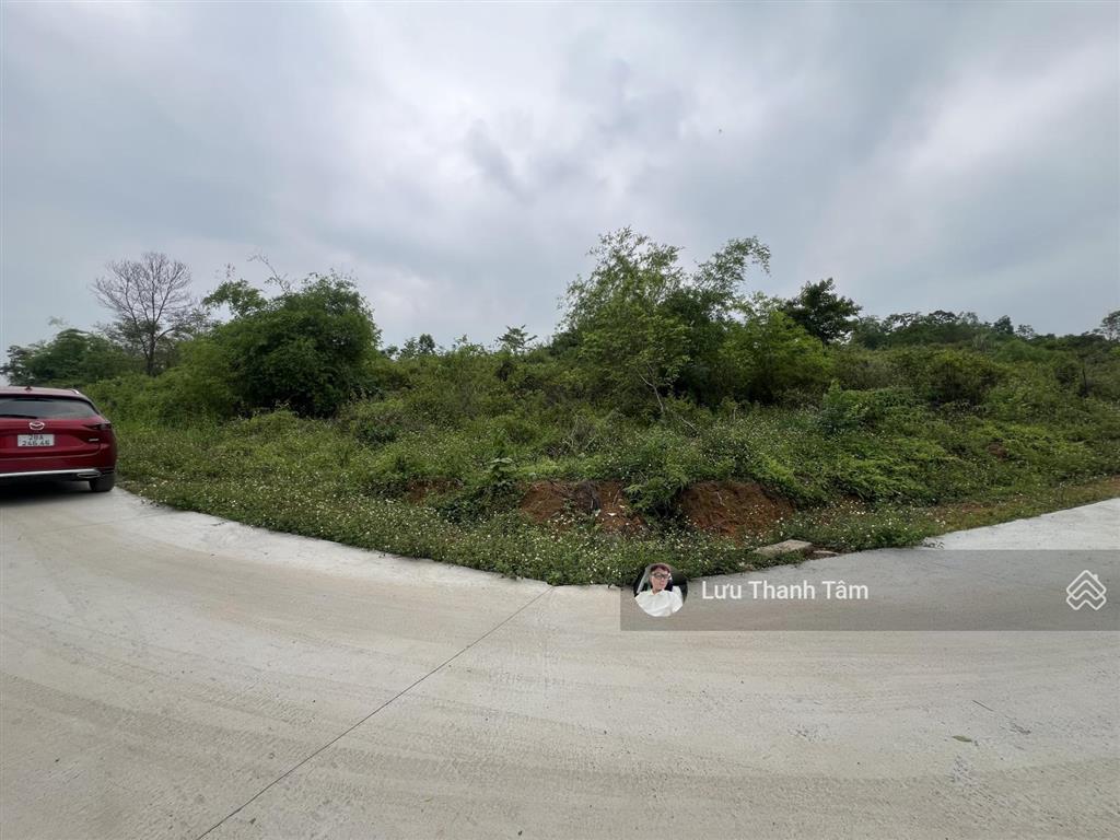 Chủ cần bán lô góc 2 mặt tiền 1671m2 có 700m2 thổ cư tại nhuận trạch, lương sơn, hòa bình
