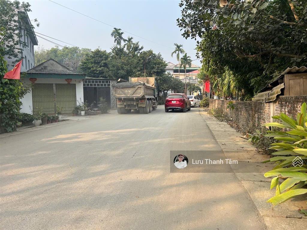 Cần bán lô tiềm năng trung xã hòa sơn lương sơn hòa bình 135m2 có 60m2 thổ cư bám đường aphan