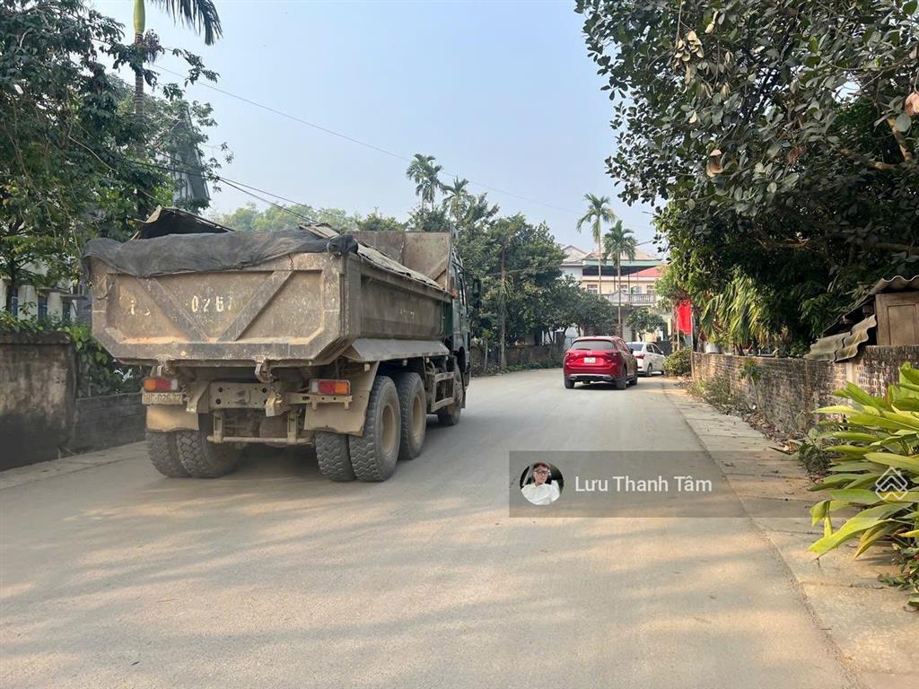 Cần bán lô tiềm năng trung xã hòa sơn lương sơn hòa bình 135m2 có 60m2 thổ cư bám đường aphan