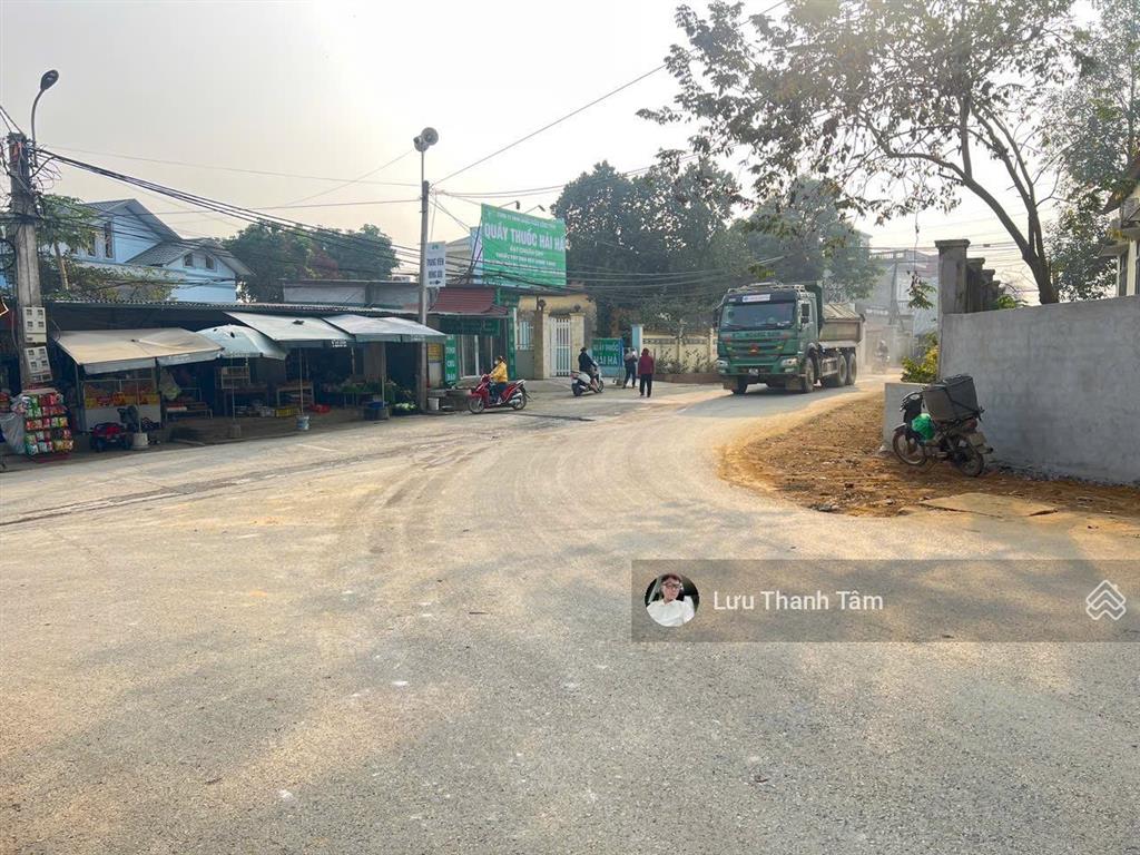 Cần bán lô tiềm năng trung xã hòa sơn lương sơn hòa bình 135m2 có 60m2 thổ cư bám đường aphan