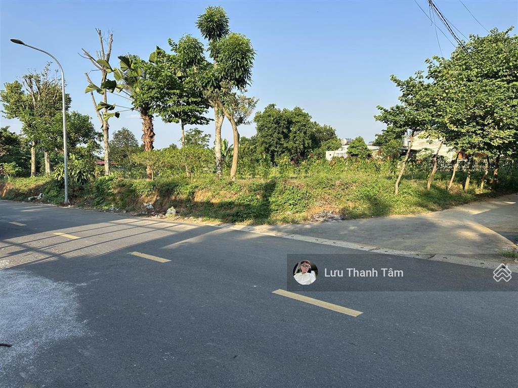 E nó là số 2 không ai dám nhận là số 1! cần bán lô góc hoa hậu 2227m vuông vắn bám trục đường chính