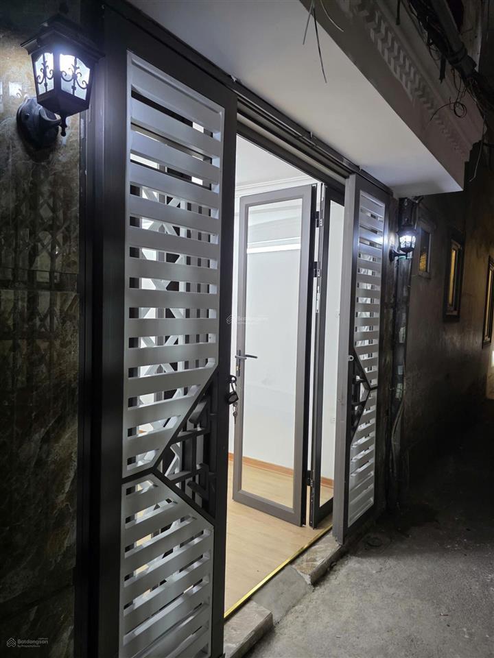 Cực hiếm trong phân khúc 5 tầng xã đàn 2 cách ô tô tránh 20m, giá 7.5 tỷ