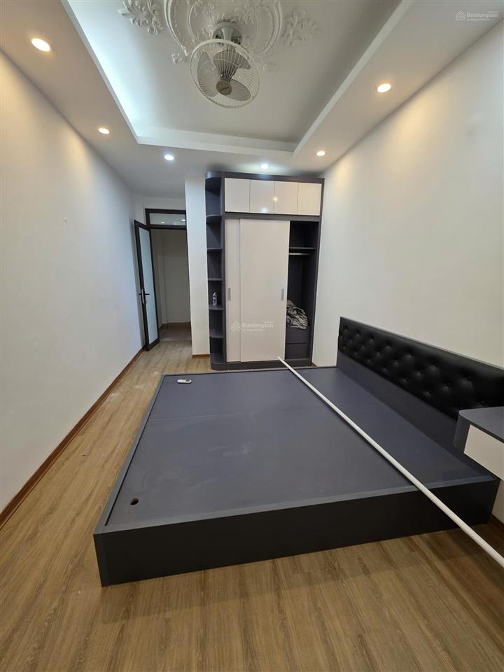 Cực hiếm trong phân khúc 5 tầng xã đàn 2 cách ô tô tránh 20m, giá 7.5 tỷ