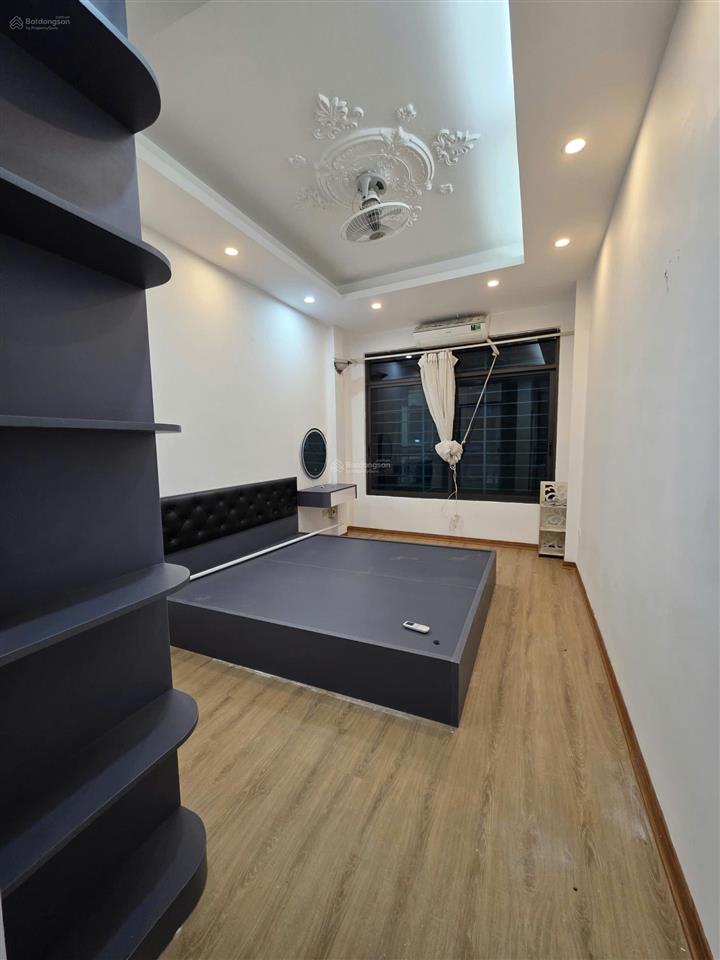 Cực hiếm trong phân khúc 5 tầng xã đàn 2 cách ô tô tránh 20m, giá 7.5 tỷ