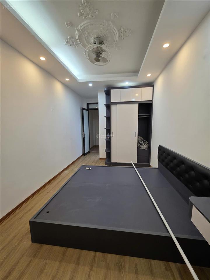 Cực hiếm trong phân khúc 5 tầng xã đàn 2 cách ô tô tránh 20m, giá 7.5 tỷ