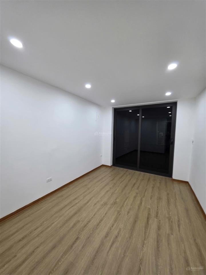 Cực hiếm trong phân khúc 5 tầng xã đàn 2 cách ô tô tránh 20m, giá 7.5 tỷ