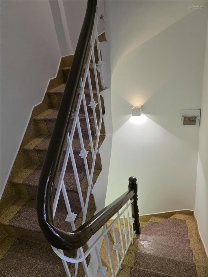 Cực hiếm trong phân khúc 5 tầng xã đàn 2 cách ô tô tránh 20m, giá 7.5 tỷ