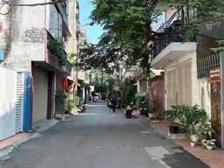 Đất đẹp  lô góc âu cơ gần công viên nước hồ tây 71m2  mt 7m  ôtô vào nhà  14.8 tỷ