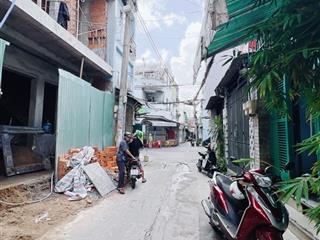 6.5tỷ đoàn văn bơ ngang lớn 5,3m  đường trước nhà 5m  nhà cũ tiện xây mới theo ý thích  65m2